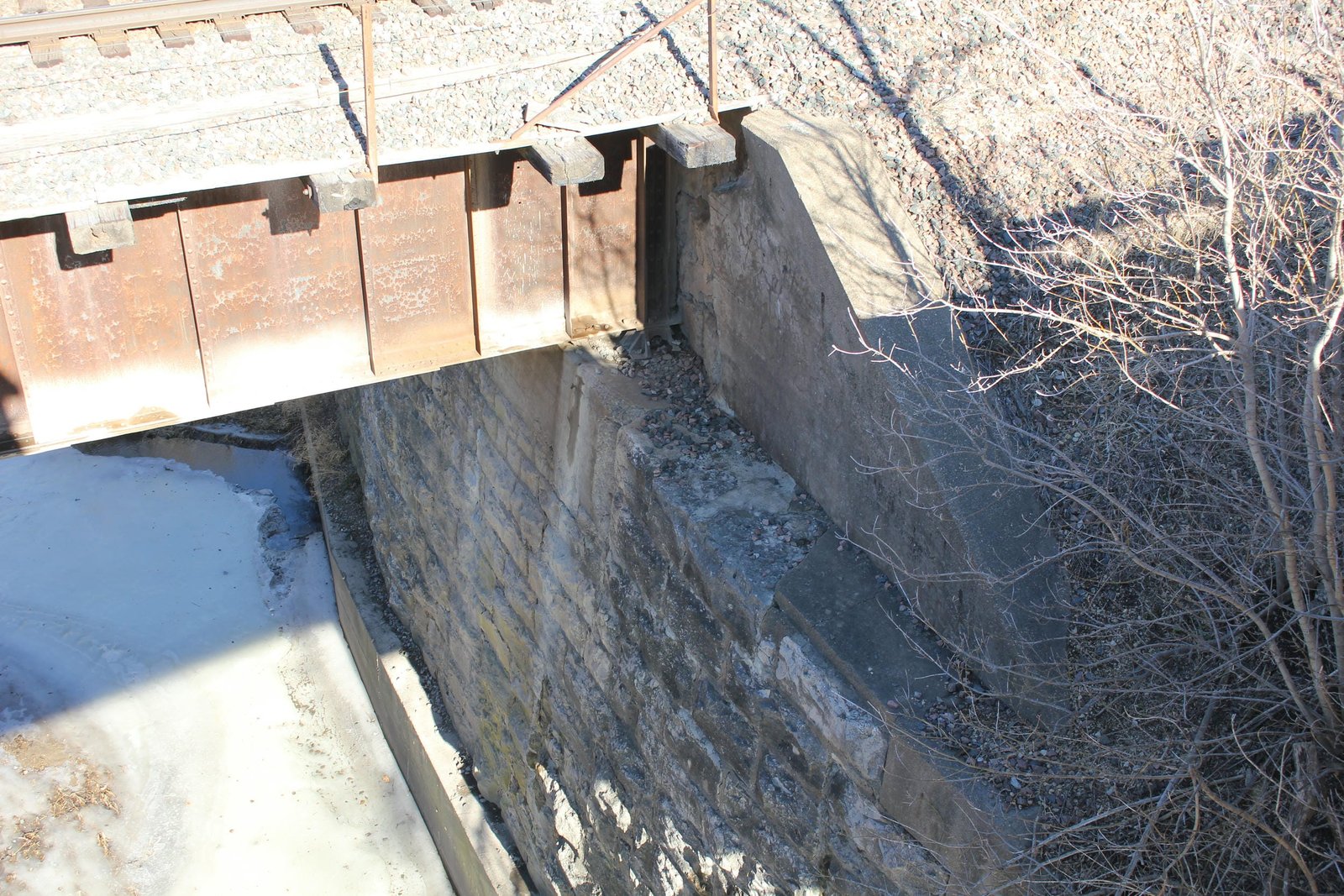 East abutment